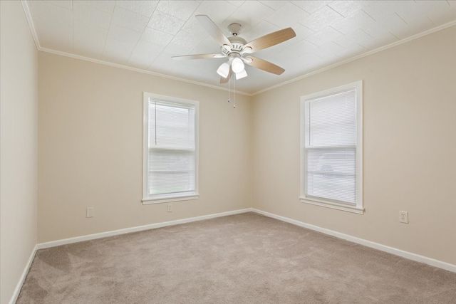 212 Avenue E, Lacy Lakeview, TX 76705
