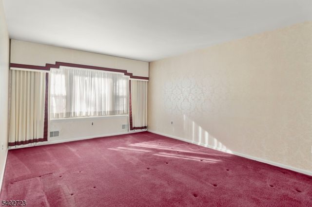 9 Killdeer Dr, Allamuchy Twp., NJ 07840