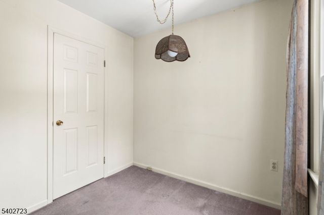 9 Killdeer Dr, Allamuchy Twp., NJ 07840