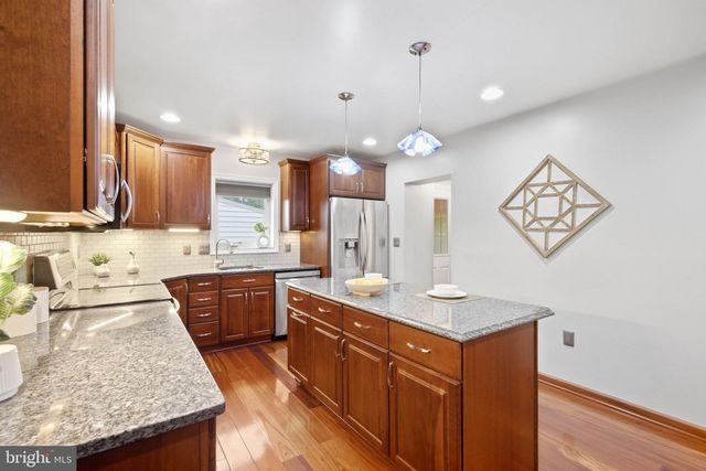 8206 SAGRAMORE RD, Baltimore, MD 21237