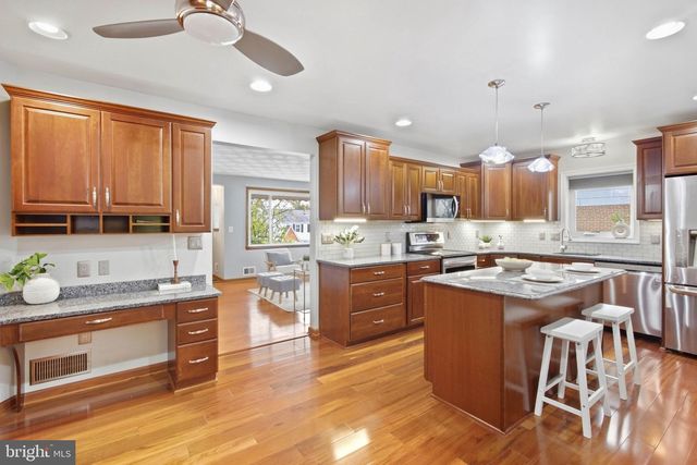 8206 SAGRAMORE RD, Baltimore, MD 21237