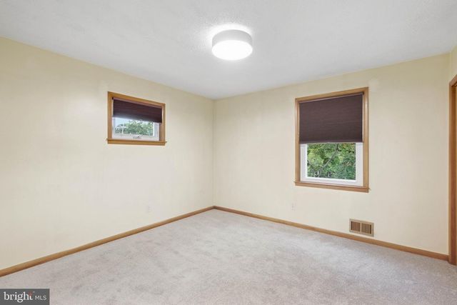 8206 SAGRAMORE RD, Baltimore, MD 21237