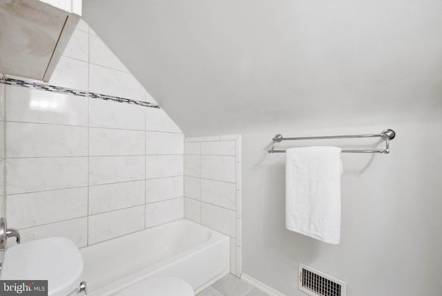 8206 SAGRAMORE RD, Baltimore, MD 21237