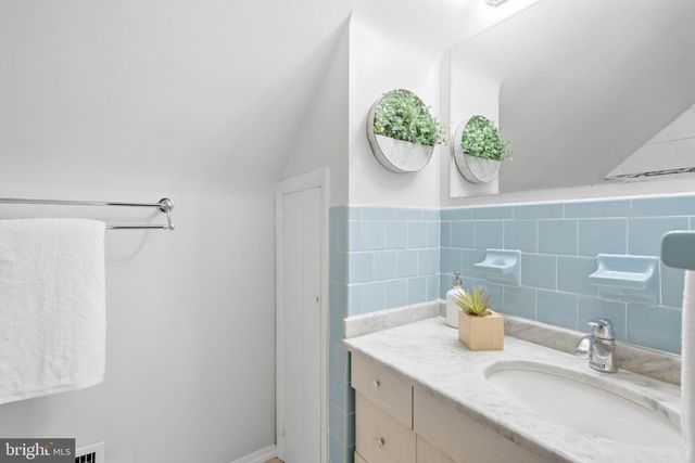 8206 SAGRAMORE RD, Baltimore, MD 21237