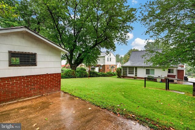 8206 SAGRAMORE RD, Baltimore, MD 21237