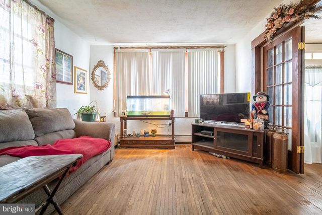 718 LINDEN AVENUE, Hanover, PA 17331