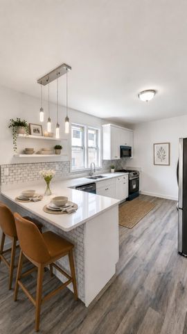 5042 Reading Avenue, East Chicago, IN 46312