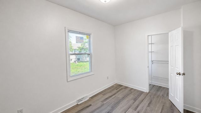 5042 Reading Avenue, East Chicago, IN 46312
