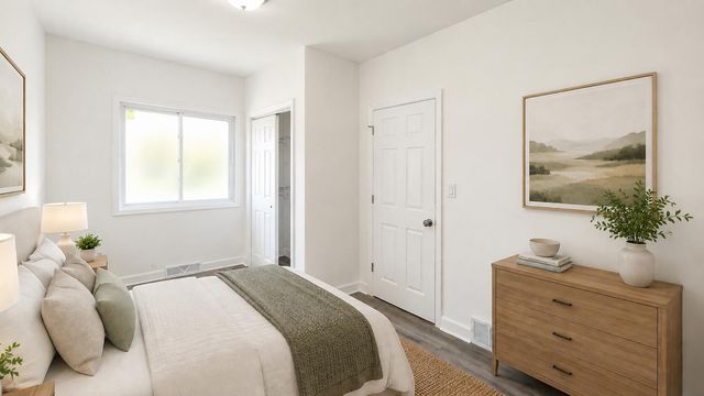 5042 Reading Avenue, East Chicago, IN 46312