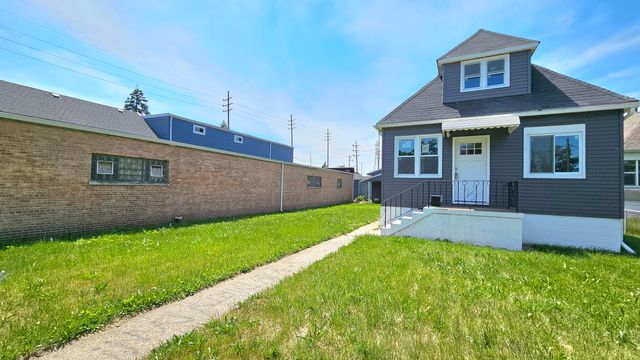 5042 Reading Avenue, East Chicago, IN 46312