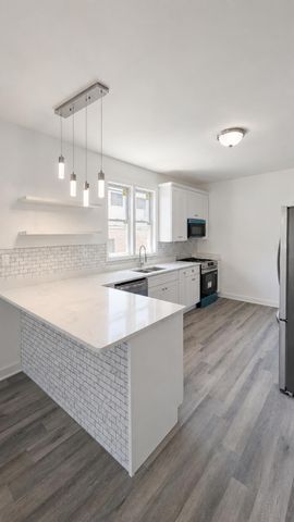 5042 Reading Avenue, East Chicago, IN 46312