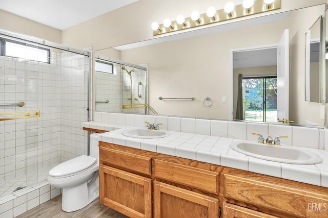 2608 English Oak Drive, Bakersfield, CA 93311