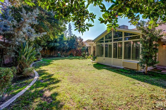 2608 English Oak Drive, Bakersfield, CA 93311