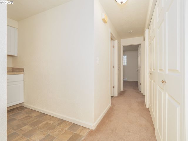 1591 JAMES St, Woodburn, OR 97071