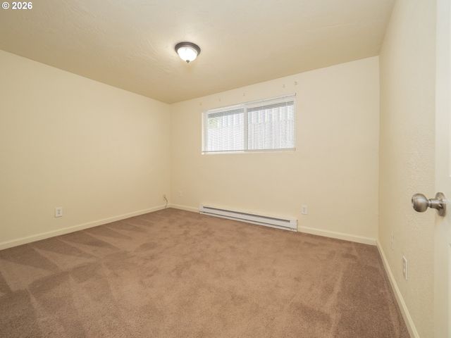 1591 JAMES St, Woodburn, OR 97071