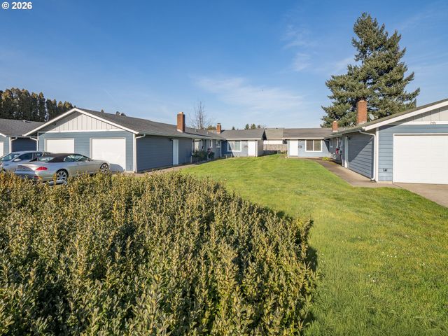 1591 JAMES St, Woodburn, OR 97071