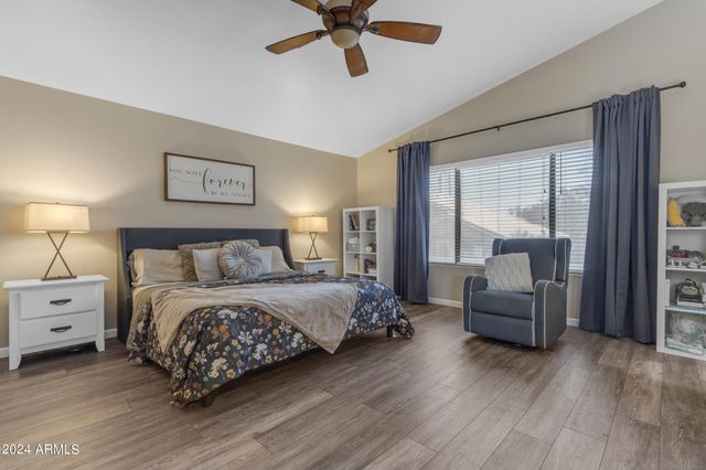 1805 E APPALOOSA Road, Gilbert, AZ 85296