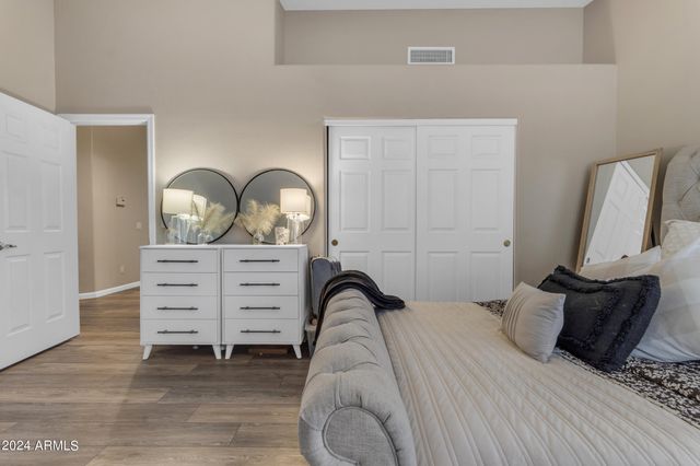 1805 E APPALOOSA Road, Gilbert, AZ 85296