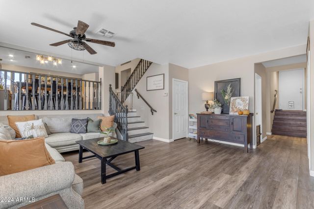 1805 E APPALOOSA Road, Gilbert, AZ 85296