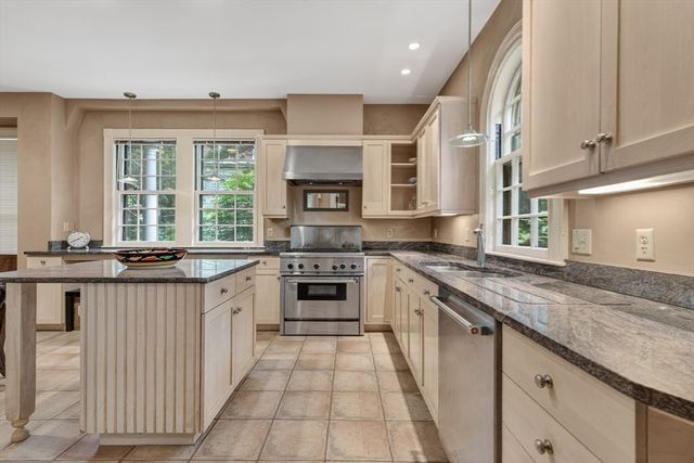 231 Waverley Ave, Newton, MA 02458