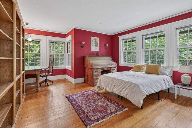 231 Waverley Ave, Newton, MA 02458