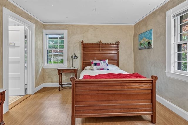 231 Waverley Ave, Newton, MA 02458