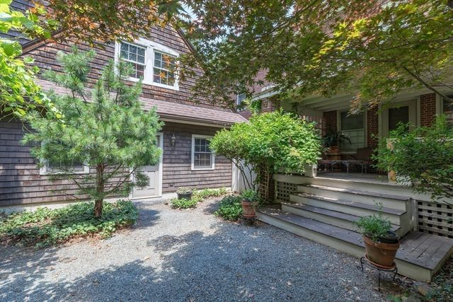 231 Waverley Ave, Newton, MA 02458