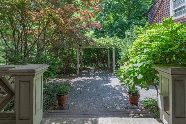 231 Waverley Ave, Newton, MA 02458