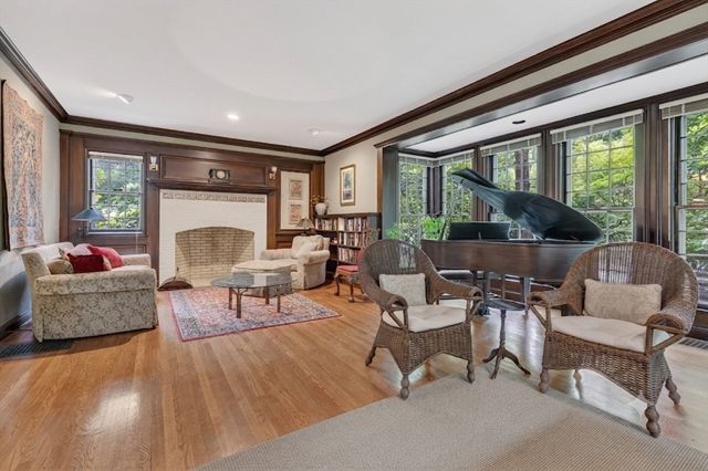 231 Waverley Ave, Newton, MA 02458