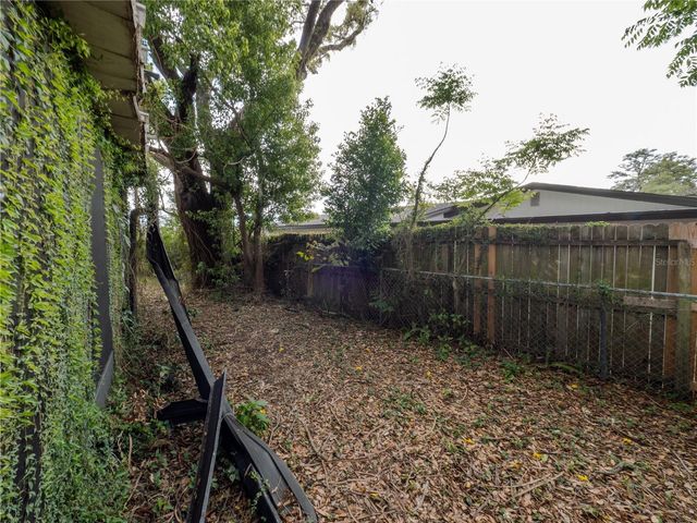 313 BEVERLY BOULEVARD, Brandon, FL 33511