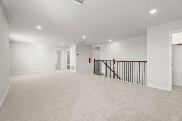 755 Woodhaven Lakes Drive, La Marque, TX 77568