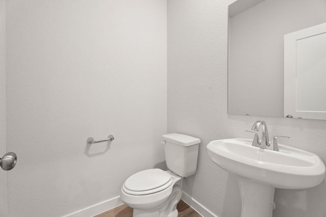 755 Woodhaven Lakes Drive, La Marque, TX 77568