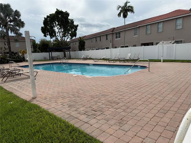 27450 SW 138th Path, Homestead, FL 33032