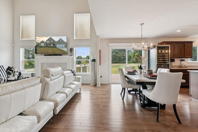 10298 High Meadow Street, Saline, MI 48176