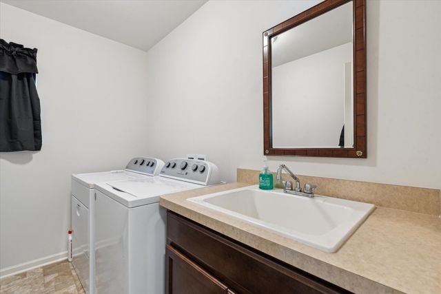 10298 High Meadow Street, Saline, MI 48176