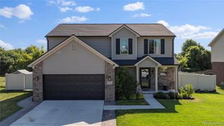 26921 Cedar Run Court, Woodhaven, MI 48183