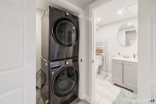 327 Lakeside Boulevard West, Waterbury, CT 06708