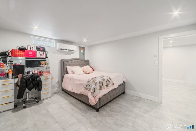 327 Lakeside Boulevard West, Waterbury, CT 06708