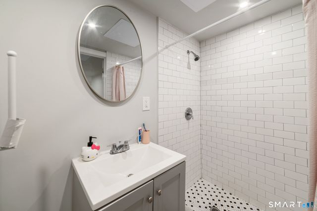 327 Lakeside Boulevard West, Waterbury, CT 06708