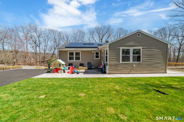 327 Lakeside Boulevard West, Waterbury, CT 06708