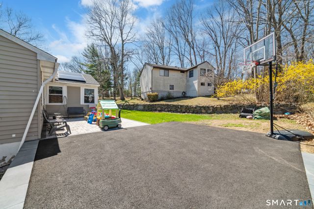 327 Lakeside Boulevard West, Waterbury, CT 06708