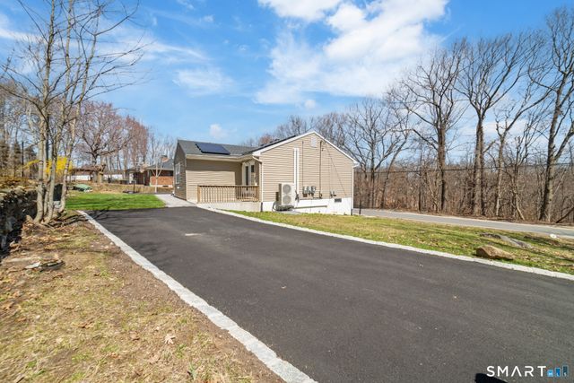 327 Lakeside Boulevard West, Waterbury, CT 06708