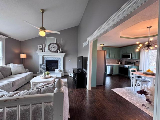 1102 Melody Court, Kearney, MO 64060