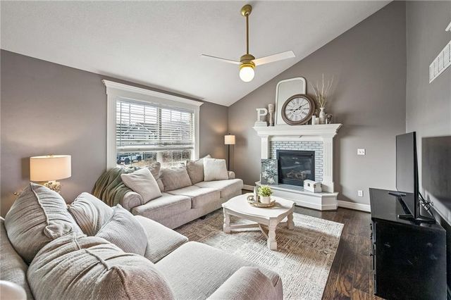 1102 Melody Court, Kearney, MO 64060