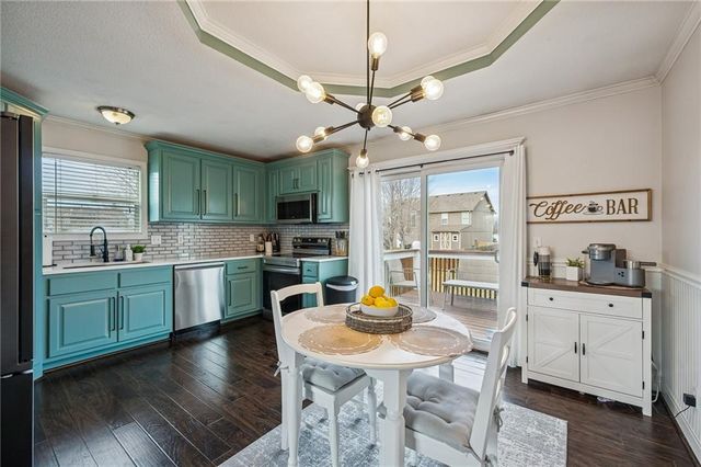 1102 Melody Court, Kearney, MO 64060