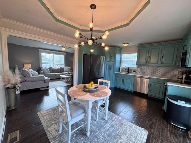 1102 Melody Court, Kearney, MO 64060