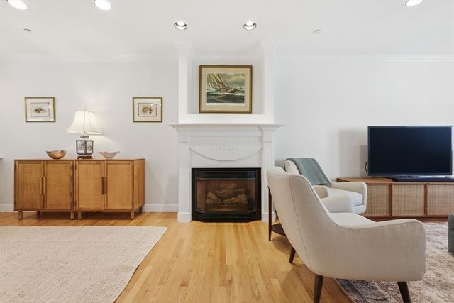 71 School Street, Boston, MA 02129