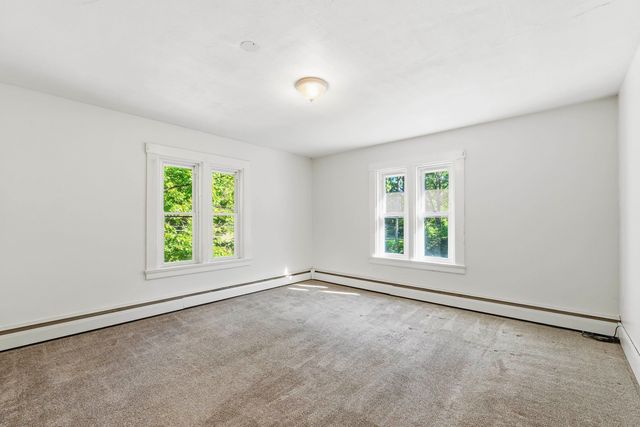 7 Berry Road, Nottingham, NH 03290