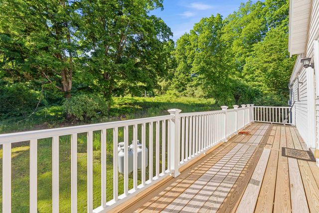 7 Berry Road, Nottingham, NH 03290