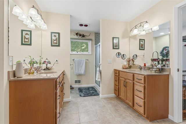 1021 Donnington Terrace, Kalamazoo, MI 49006